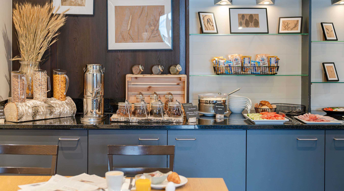 Fruehstueck restaurant gasthaus waldegg horw 03